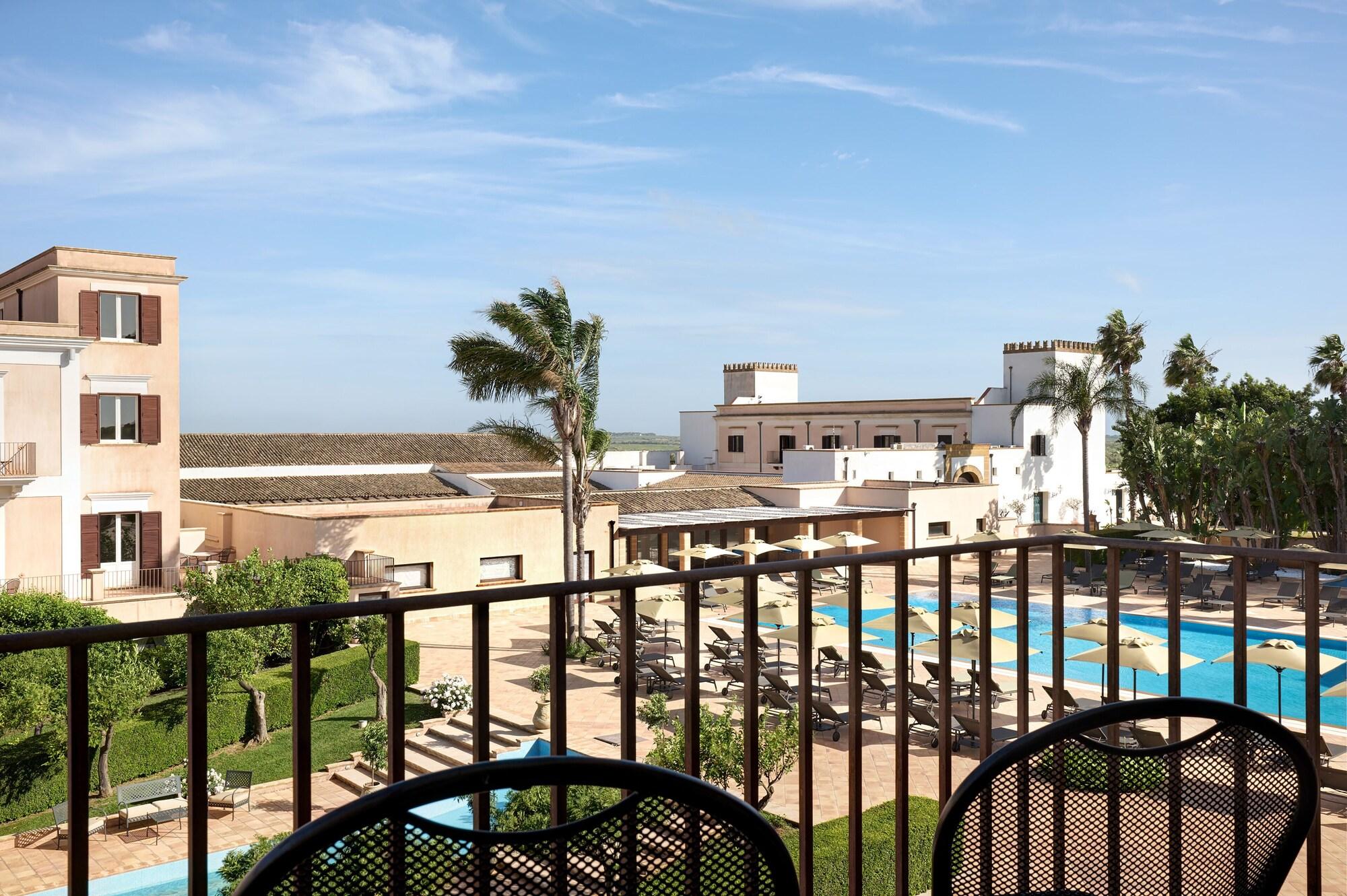 Almar Giardino Di Costanza Resort & Spa مازارا ديل فالو المظهر الخارجي الصورة