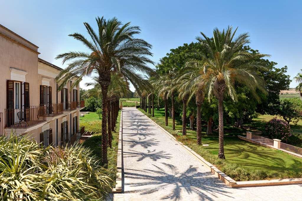 Almar Giardino Di Costanza Resort & Spa مازارا ديل فالو المظهر الخارجي الصورة